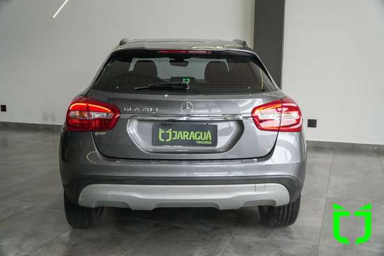 MERCEDES-BENZ-GLA 200-2017