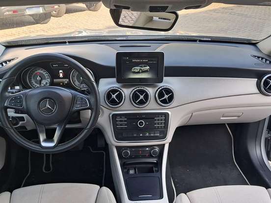 MERCEDES-BENZ-GLA 200-1.6 CGI ADVANCE 16V TURBO FLEX 4P AUTOMÁTICO MERCEDES-BENZ-GLA 200-2017