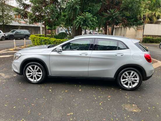 MERCEDES-BENZ-GLA 200-1.6 CGI STYLE 16V TURBO FLEX 4P AUTOMÁTICO MERCEDES-BENZ-GLA 200-2015
