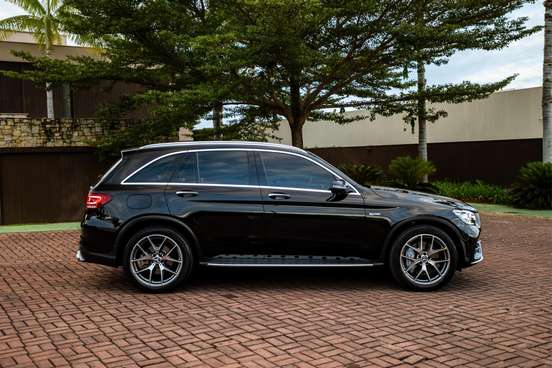 MERCEDES-BENZ-GLC 43 AMG-2022