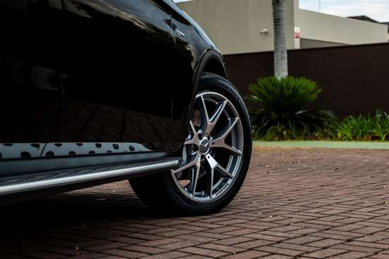 MERCEDES-BENZ-GLC 43 AMG-2022