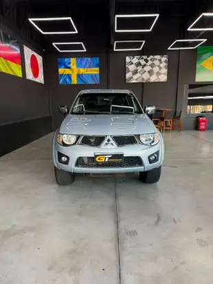 MITSUBISHI-L200 TRITON-3.2 HPE 4X4 CD 16V TURBO INTERCOOLER DIESEL 4P AUTOMÁTICO MITSUBISHI-L200 TRITON-2011