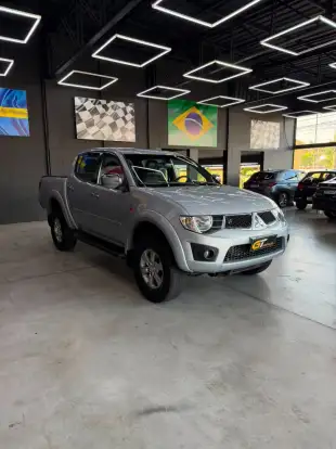 MITSUBISHI-L200 TRITON-3.2 HPE 4X4 CD 16V TURBO INTERCOOLER DIESEL 4P AUTOMÁTICO MITSUBISHI-L200 TRITON-2011