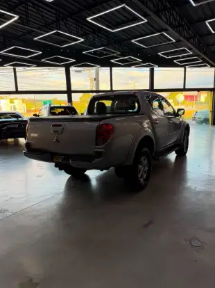MITSUBISHI-L200 TRITON-3.2 HPE 4X4 CD 16V TURBO INTERCOOLER DIESEL 4P AUTOMÁTICO MITSUBISHI-L200 TRITON-2011