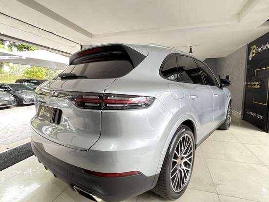 PORSCHE-CAYENNE-2019