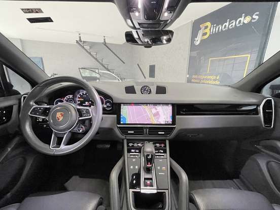 PORSCHE-CAYENNE-2019