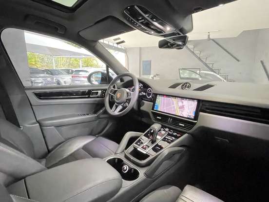 PORSCHE-CAYENNE-2019