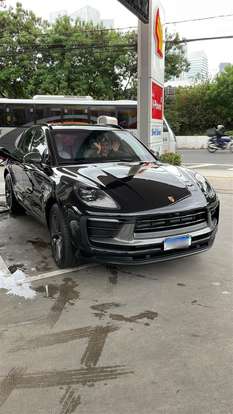 PORSCHE-MACAN-2022