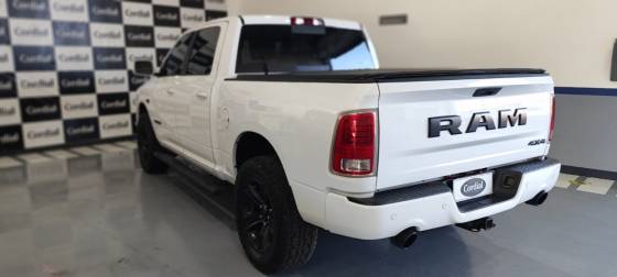 /en/city-santa-catarina/cate-car-used-car/ram-classic-2022-5-7-v8-gasoline-laramie-night-edition-cd-4x4-automatic-48491609826853888/-4