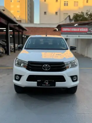 TOYOTA HILUX 2.8 STD 4X4 CD 16V DIESEL 4P MANUAL TOYOTA HILUX 2.8 STD 4X4 CD 16V DIESEL 4P MANUAL
