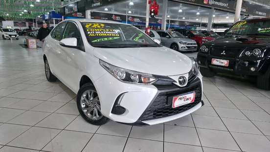 TOYOTA-YARIS-2022
