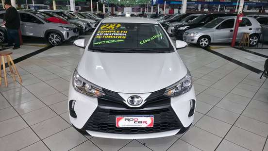 TOYOTA-YARIS-2022