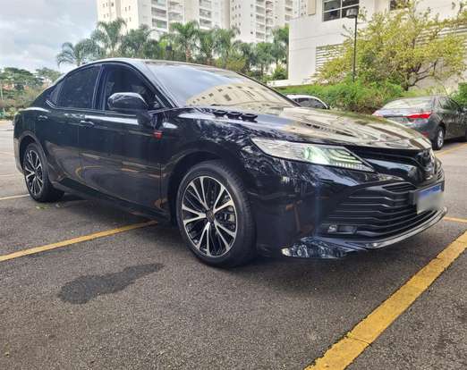TOYOTA-CAMRY-2020
