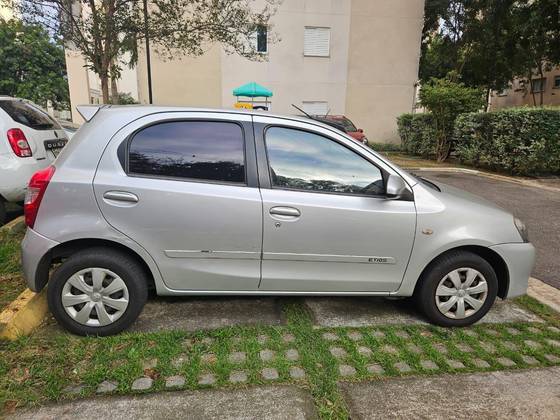 /en/city/cate-car-used-car/toyota-etios-2014-1-5-xs-16v-flex-4p-manual-48561626080674816/-2