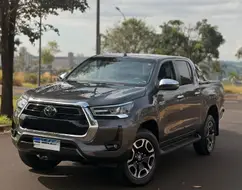TOYOTA HILUX 2.8 D-4D TURBO DIESEL CD SRX 4X4 AUTOMÁTICO TOYOTA HILUX 2.8 D-4D TURBO DIESEL CD SRX 4X4 AUTOMÁTICO