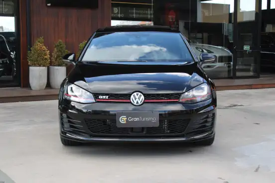 VOLKSWAGEN-GOLF-2015