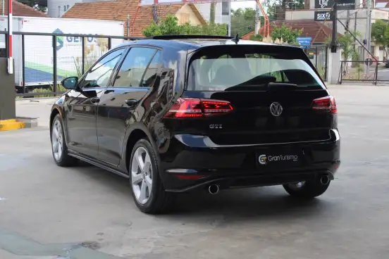 VOLKSWAGEN-GOLF-2.0 TSI GTI 16V TURBO GASOLINA 4P AUTOMÁTICO VOLKSWAGEN-GOLF-2015