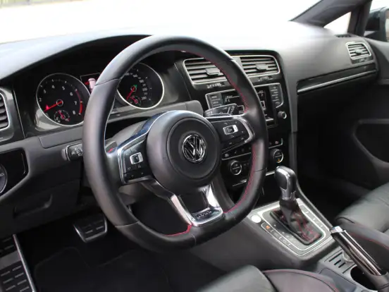 VOLKSWAGEN-GOLF-2.0 TSI GTI 16V TURBO GASOLINA 4P AUTOMÁTICO VOLKSWAGEN-GOLF-2015