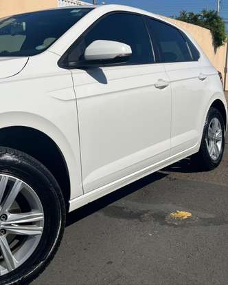 VOLKSWAGEN-POLO-2020