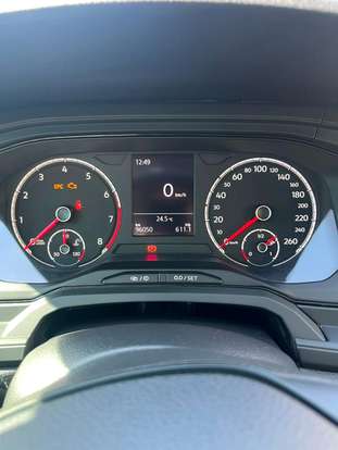 VOLKSWAGEN-POLO-2020