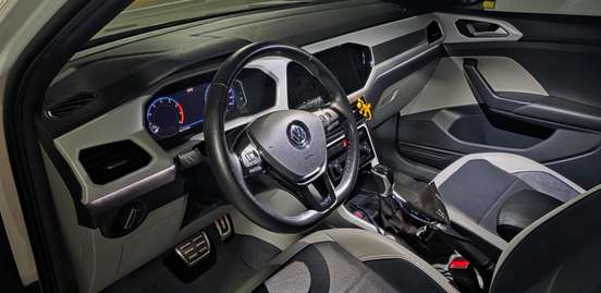 VOLKSWAGEN-T-CROSS-2021