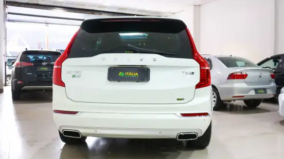 VOLVO-XC90-2016