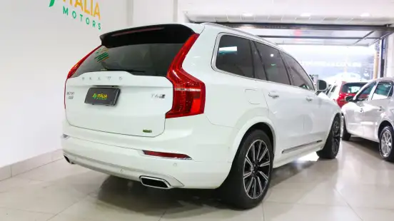 VOLVO-XC90-2016