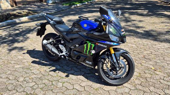 YAMAHA YZF R3 MONSTER ABS 