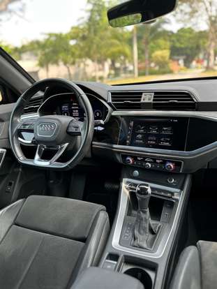 AUDI-Q3-2019