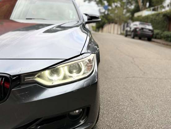 BMW-320i-2013