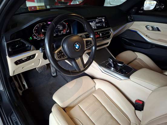 BMW-330i-2019