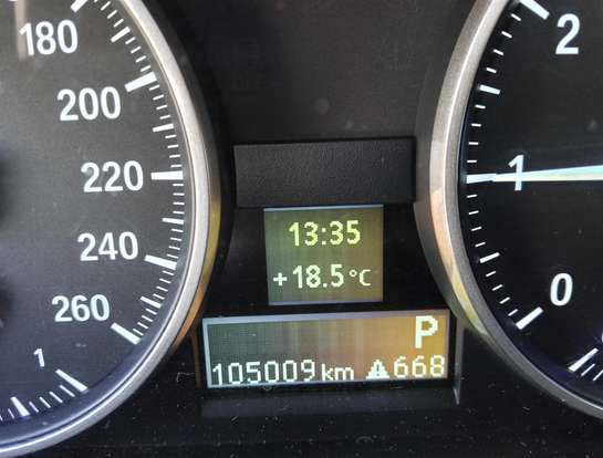 BMW-X1-2012