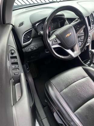 CHEVROLET-TRACKER-2019
