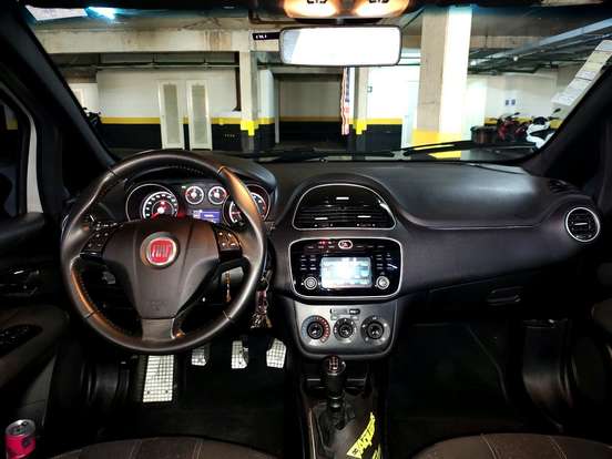 FIAT-PUNTO-1.8 BLACKMOTION 16V FLEX 4P MANUAL FIAT-PUNTO-2016