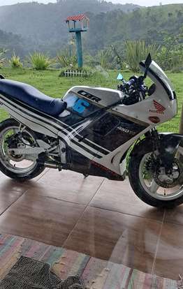 HONDA-CBR 450 SR-1990