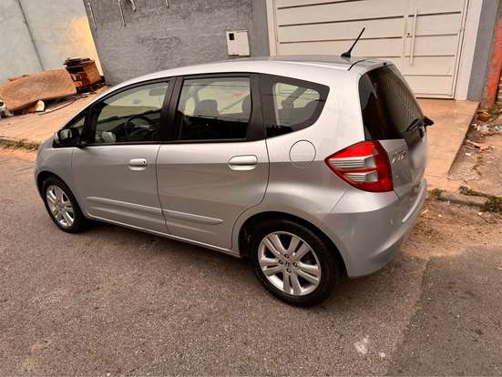 HONDA-FIT-2011