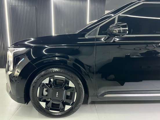 KIA-CARNIVAL-2024
