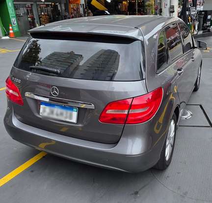 MERCEDES-BENZ-B 200-2013