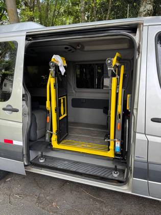 MERCEDES-BENZ SPRINTER 2.2 415 CDI VAN 16 LUGARES TETO BAIXO 16V BI-TURBO DIESEL MANUAL