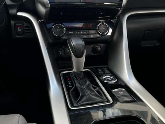 MITSUBISHI-ECLIPSE CROSS-1.5 MIVEC TURBO GASOLINA HPE-S S-AWC CVT MITSUBISHI-ECLIPSE CROSS-2022