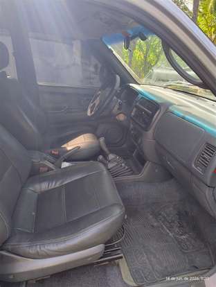 MITSUBISHI-L200-2009