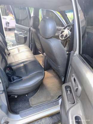 MITSUBISHI-L200-2009