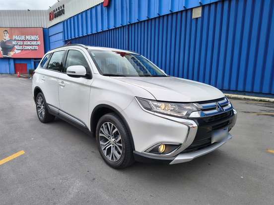 MITSUBISHI-OUTLANDER-2015
