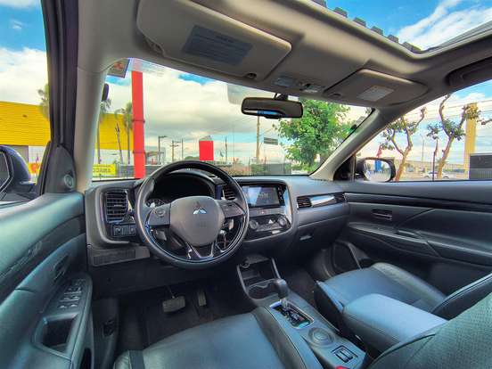 MITSUBISHI-OUTLANDER-2015