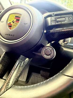 PORSCHE-MACAN-2024