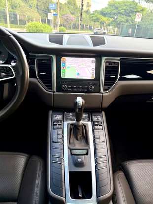 PORSCHE-MACAN-2017