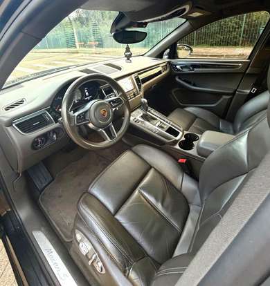 PORSCHE-MACAN-2017