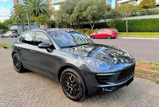PORSCHE-MACAN-2017