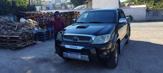 TOYOTA-HILUX-2009