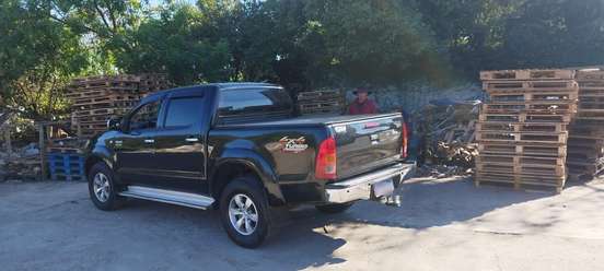 TOYOTA-HILUX-2009